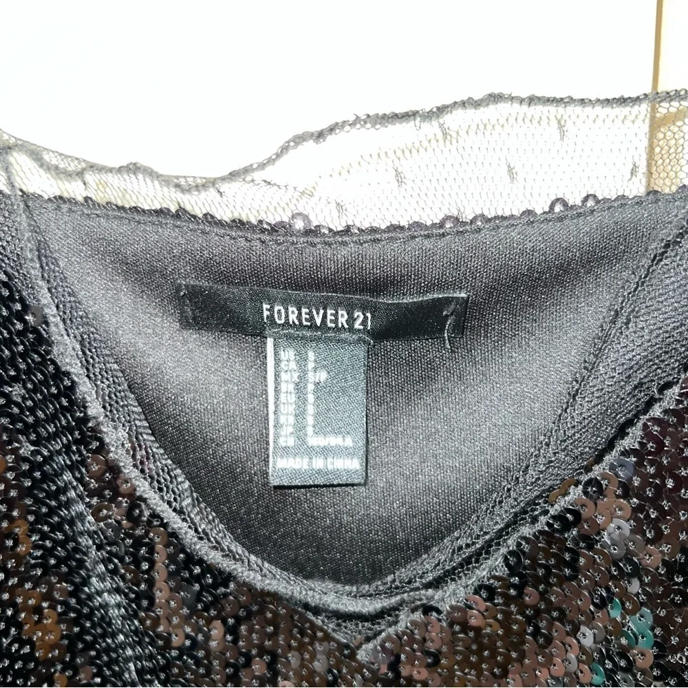 Forever 21 Black Sequin and Tulle V-Neck Spaghetti Strap Crop Top Camisole Sz S - Picture 4 of 11